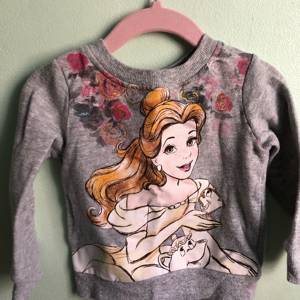 Gray sweatshirt.